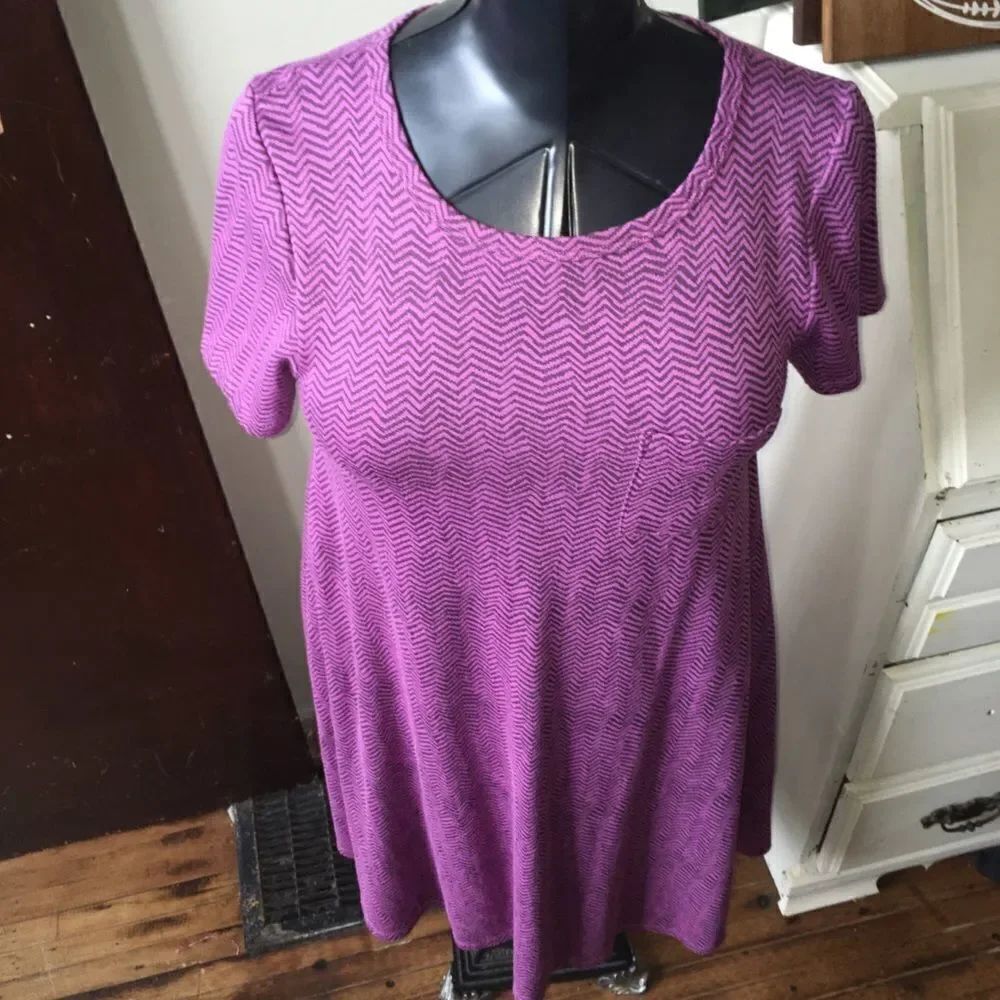 Lularoe Carly purple chevron XXS swing hi-low dress
